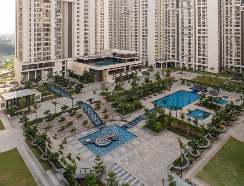 How Crown Residences Elevates Everyday Life with its Green and Recreational Spaces